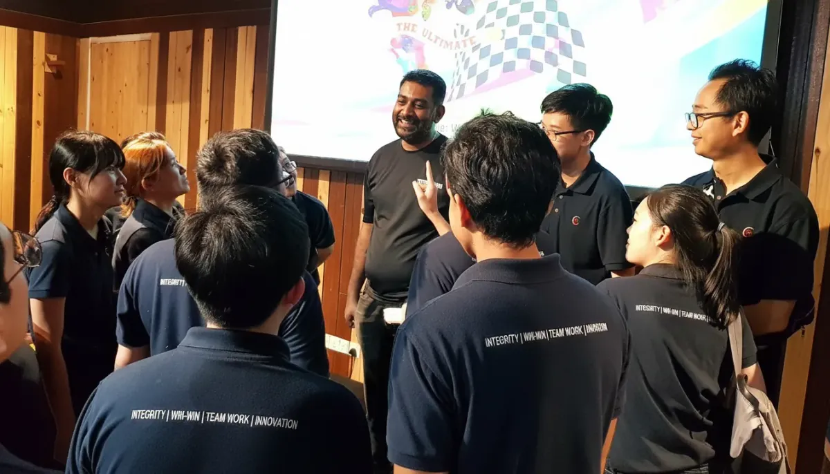 Dr Gobinath in conversation with the Tetra Exponus team — leadership shaping vision